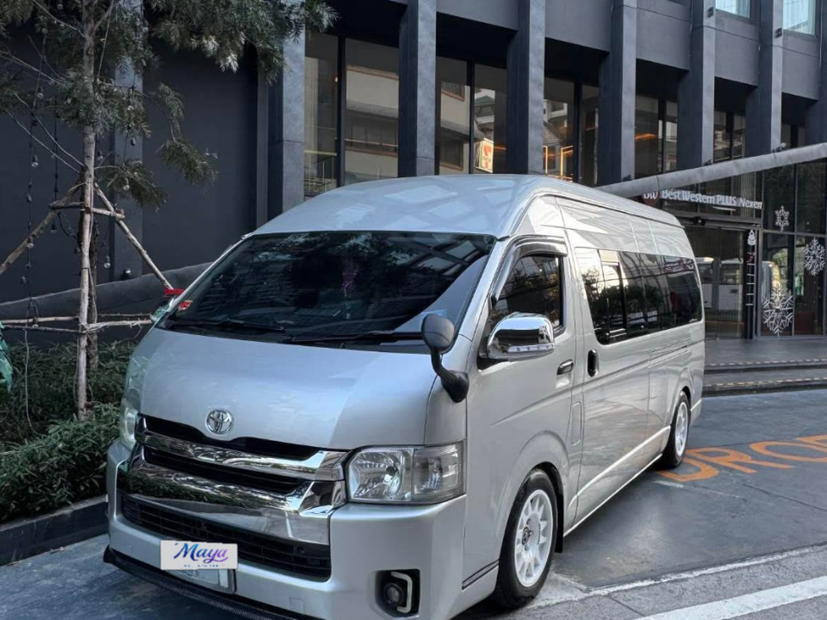 Toyota Commuter — silver 9-seat van, MAYA Pattaya Taxi