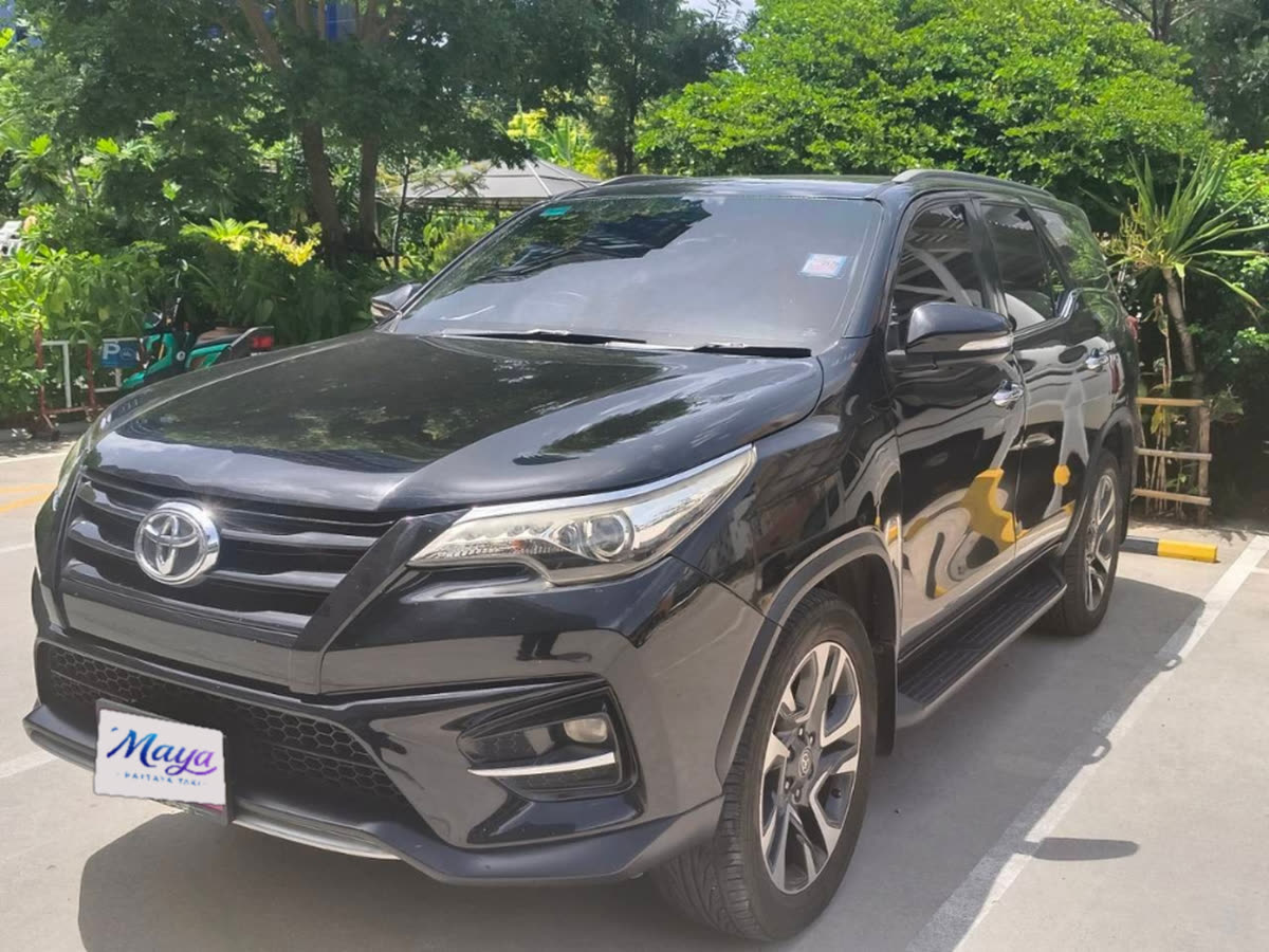 Toyota Fortuner — black SUV, MAYA Pattaya Taxi
